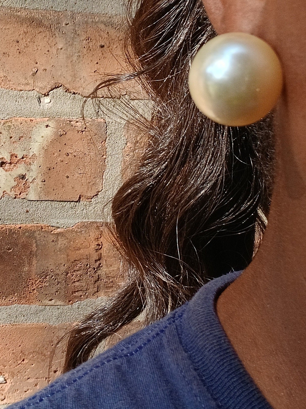 Large Pearl Dome Stud Earrings - Champagne Pearl